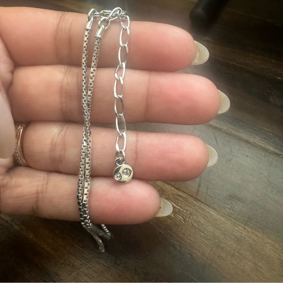 Matching ring and necklace set. - Picture 5 of 11